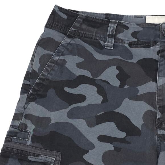 Sun + Stone Cargo Shorts Mens 34 Camo Camouflage Pockets Casual Modern Outdoor - Picture 3 of 13
